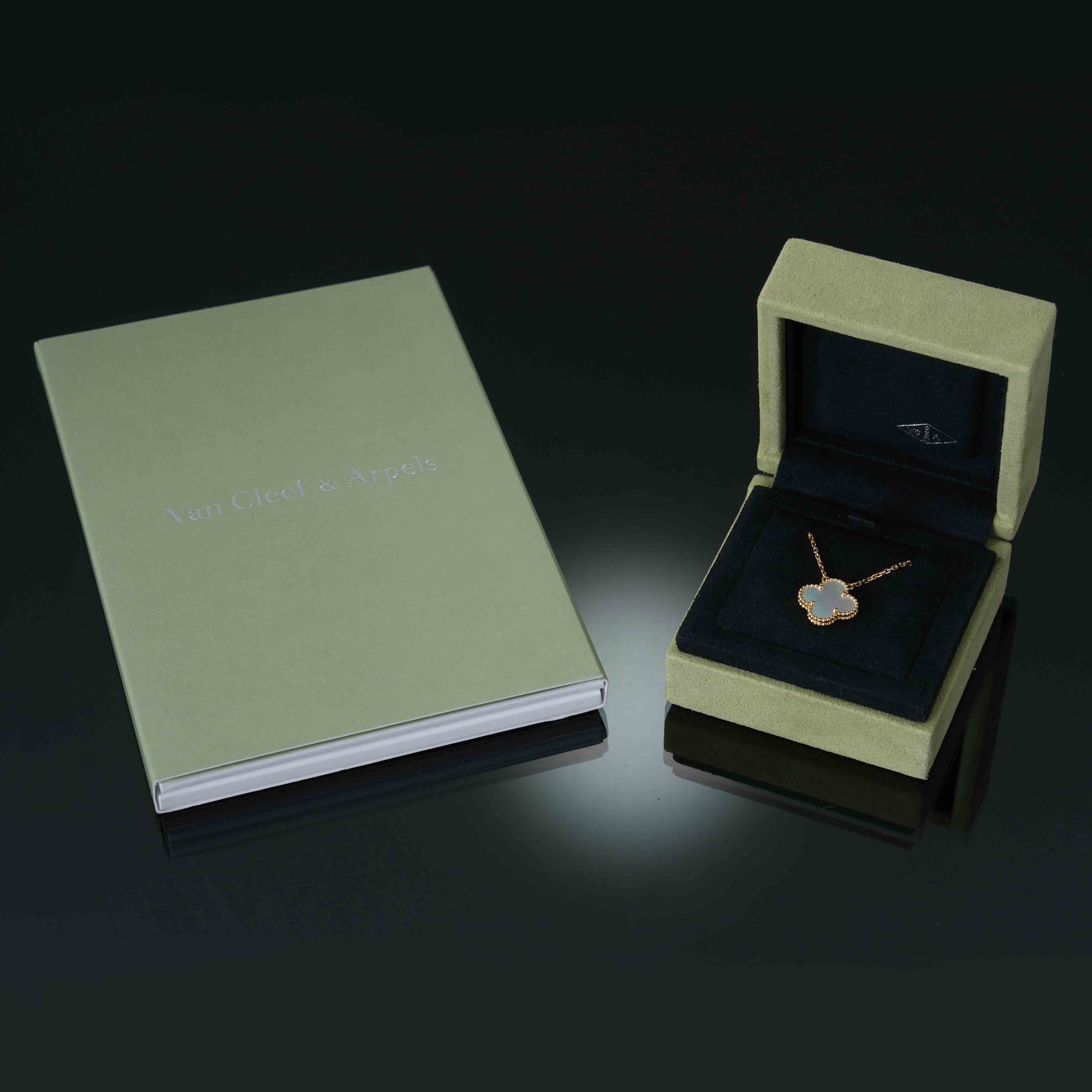 Van Cleef & Arpels(USED)반클리프앤아펠 빈티지 알함브라 네크리스 자개
